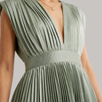 Elowen | Women’s Pleated Midi Dress