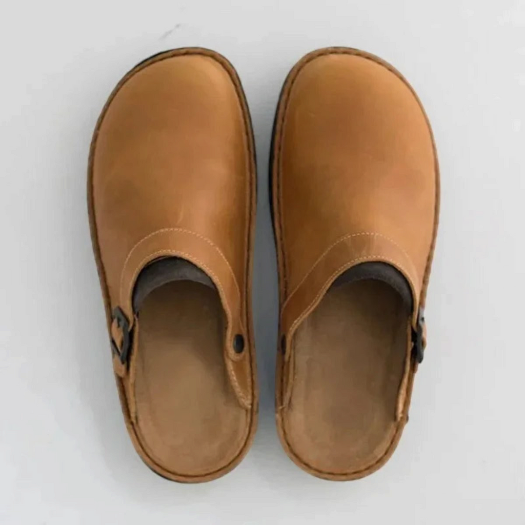 Tommy | Men's Leather Closed-Toe Clogs With Adjustable Buckle Strap