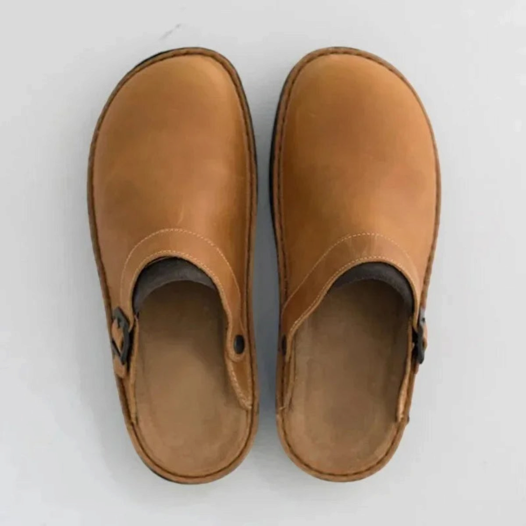 Tommy | Men's Leather Closed-Toe Clogs With Adjustable Buckle Strap