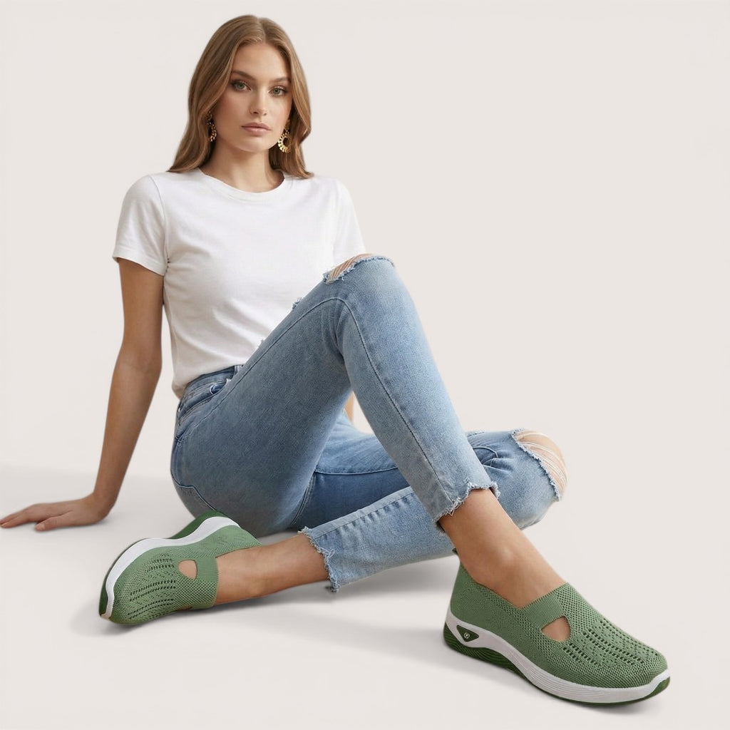 Lyra | Women’s Breathable Non-Slip Lightweight Walking Shoes